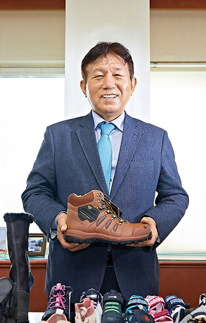 삼성·벤츠·아우디 근로자가 반한 그 신발  기사 이미지