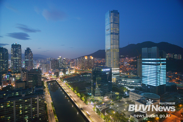 부산국제금융센터 전경