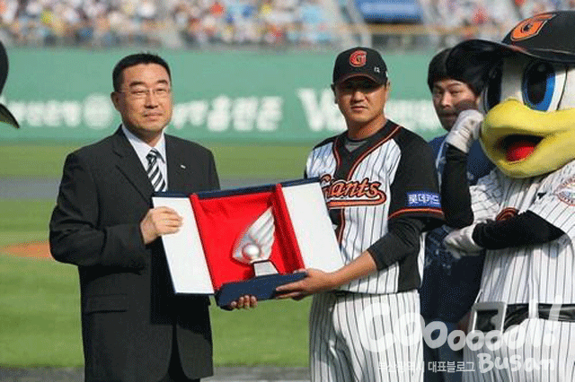 롯데, 이번에는 제발 최동원 버리지 마라!!