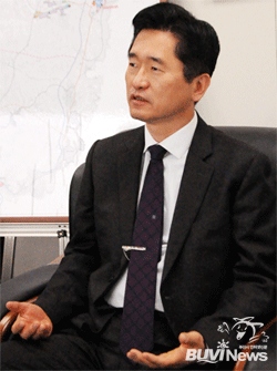정현민 부산시 경제산업본부장