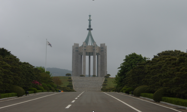 충혼탑 설치사진