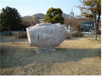 미완 의 얼굴 = 생각 의 흐름사진