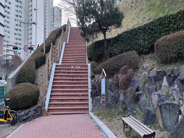 입구