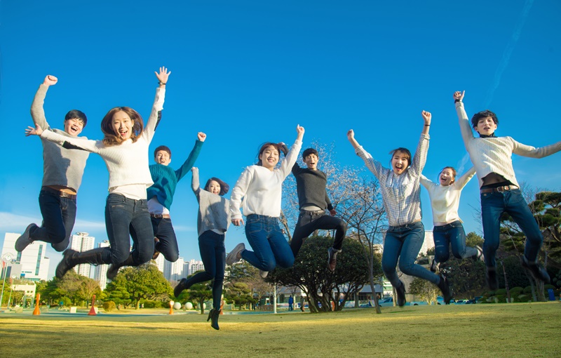 부산청년-국제신문