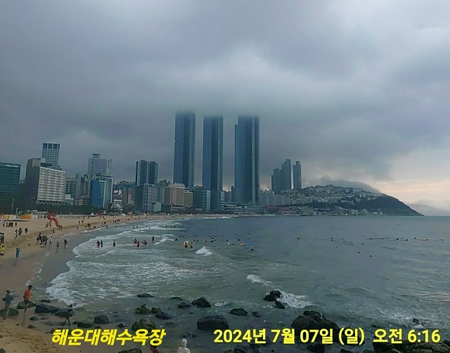 해운대 해수욕장(황옥공주)