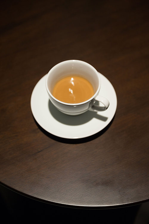 최종운(Choi-Chong-Woon)--찻잔-속의-태풍(A-storm-in-a-teacup)