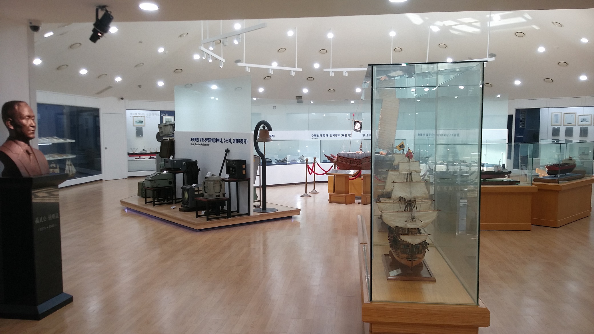 한국해양대학교 박물관 내부 사진