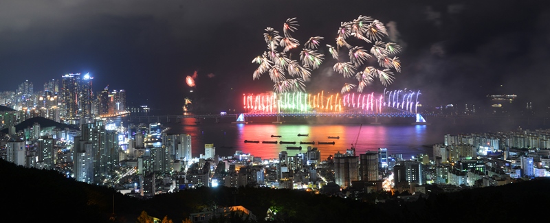 16면_1cw12부산불꽃축제1