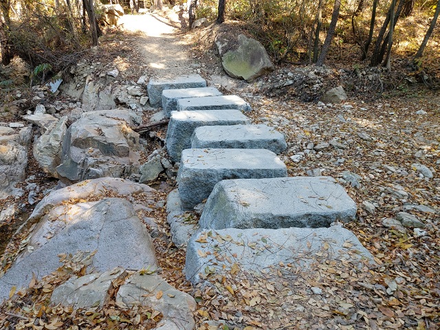 아홉산 수변길1