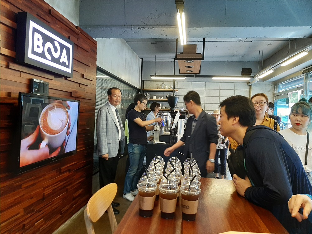 부산커피협동조합 카페 내부 사진