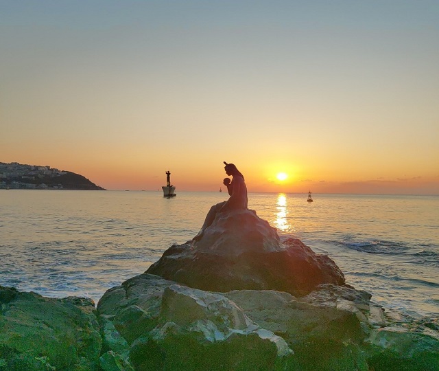 황옥공주 인어상(근경2)