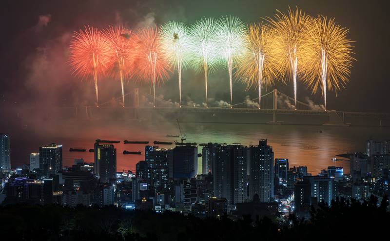 2023부산불꽃축제-국제신문