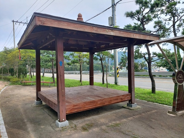 임랑도시숲 정자