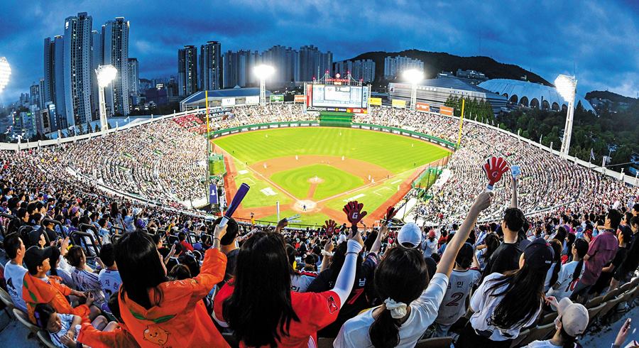 8-1cw24 사직야구장-국제신문