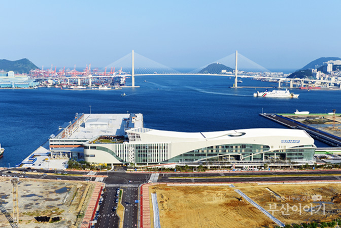 img_부산항.jpg