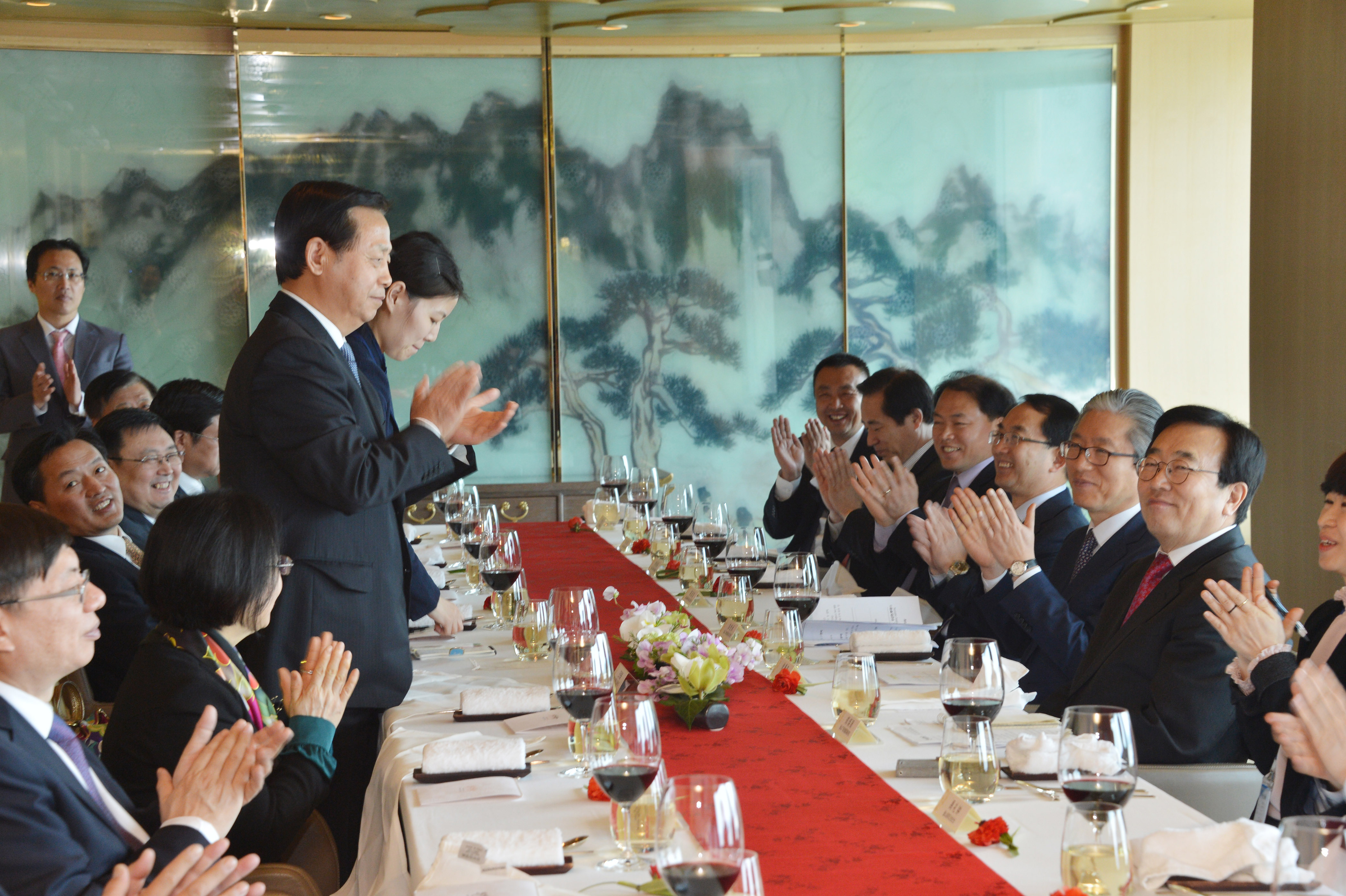 20160412 중국 흑룡강성 당서기 시장접견(롯데호텔) 16.jpg