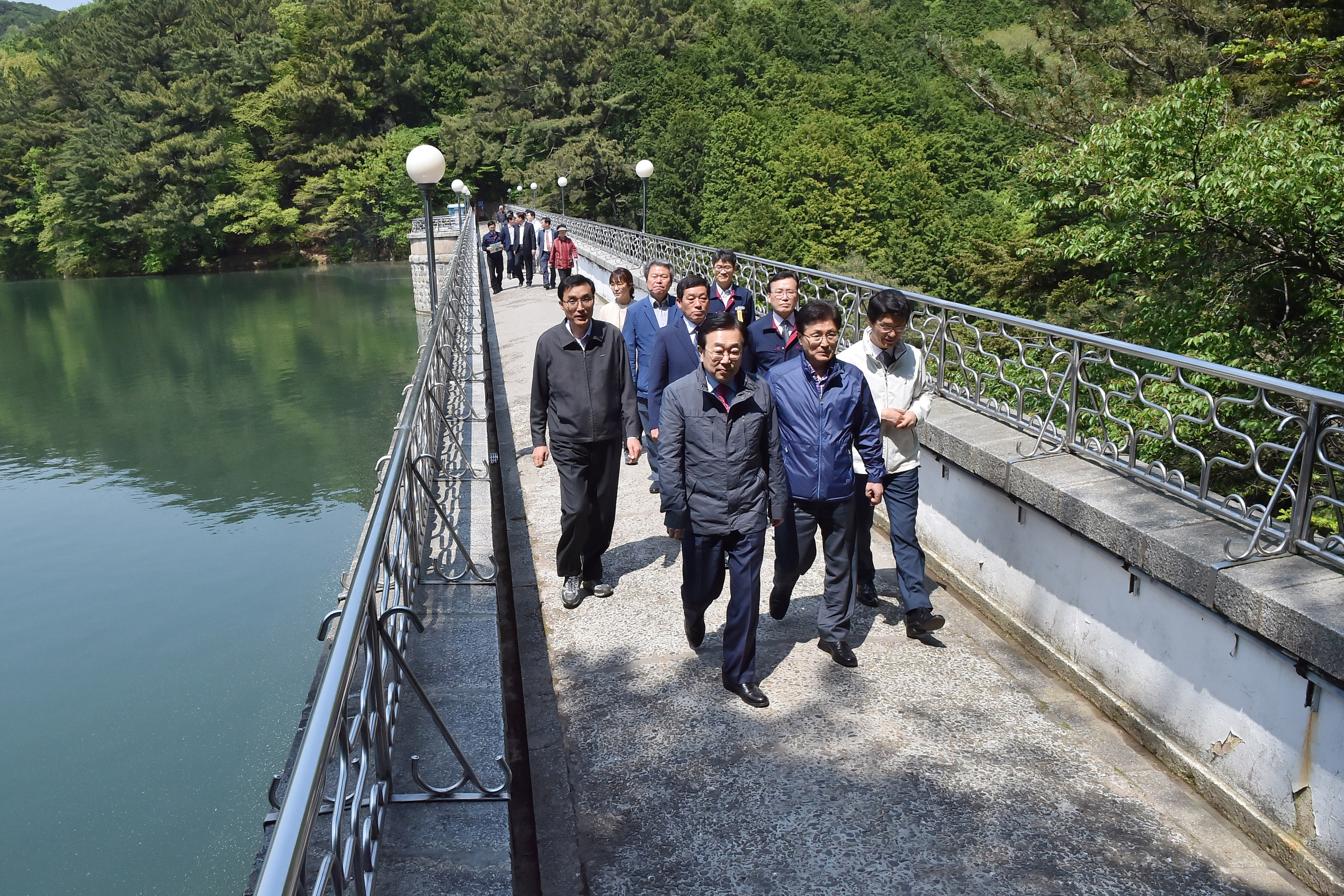 20160429 부전천 생태하천 유지용수 현장방문(성지곡 수원지) 02.jpg