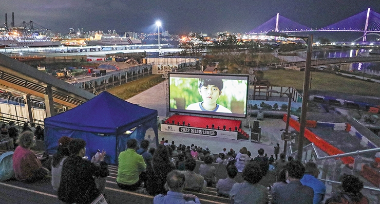 8-3cw10 부산일보