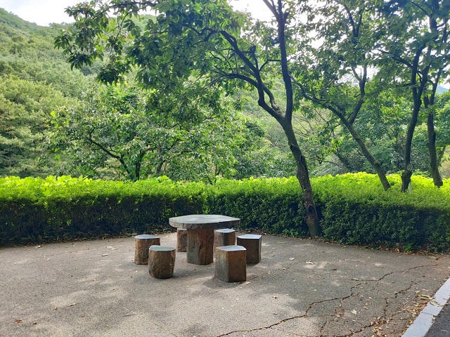 휴게쉼터(의자)