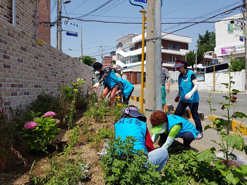 서동교회 정비중.jpg
