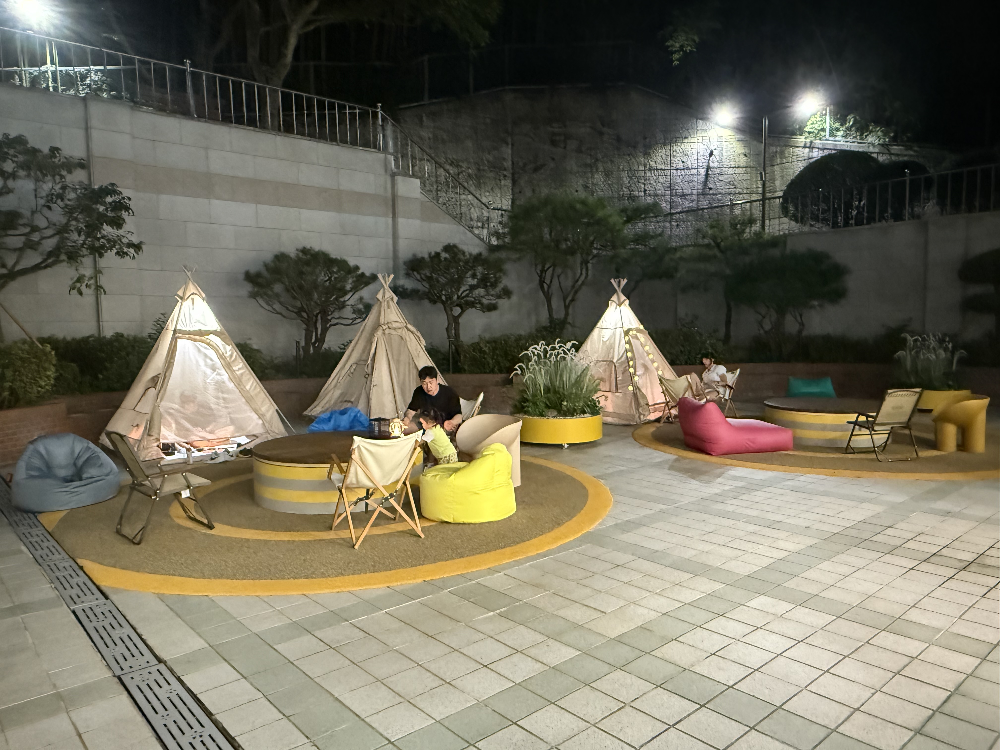 금정도서관 들락날락에서 독서캠핑을 즐겨요