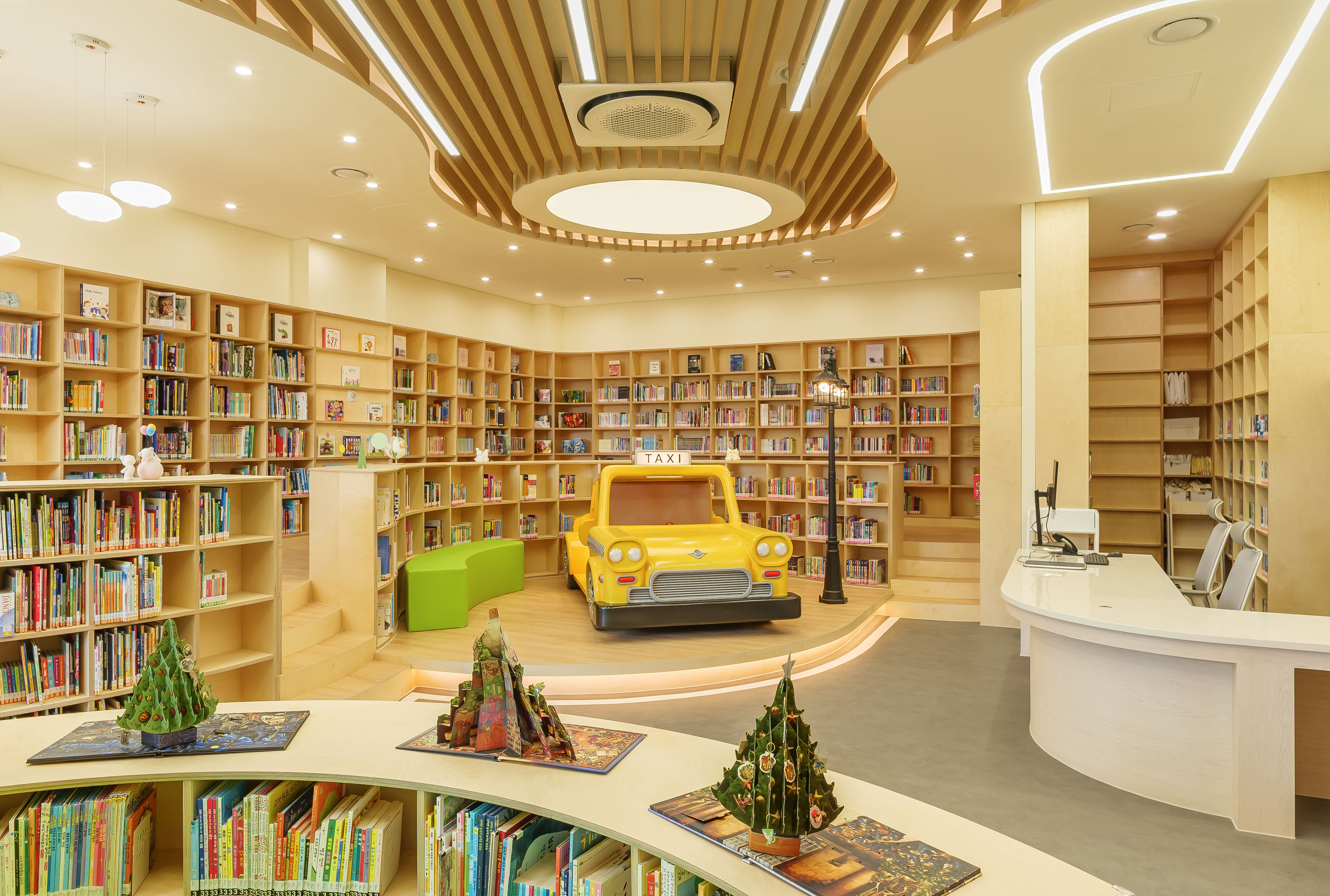 동구어린이영어도서관 들락날락 시설안내 2번째 사진