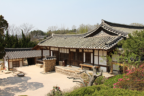 한국의 역사마을 : 하회와 양동 [Historic Villages of Korea : Hahoe and Yangdong] 이미지3