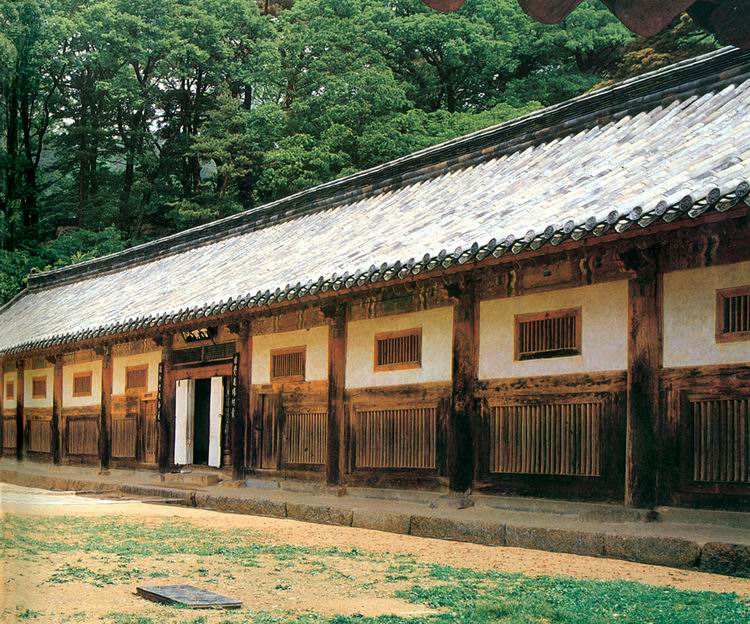 해인사 장경판전 [Haeinsa Temple Janggyeong Panjeon, the Depositories for the Tripitaka Koreana Woodblocks] 이미지5