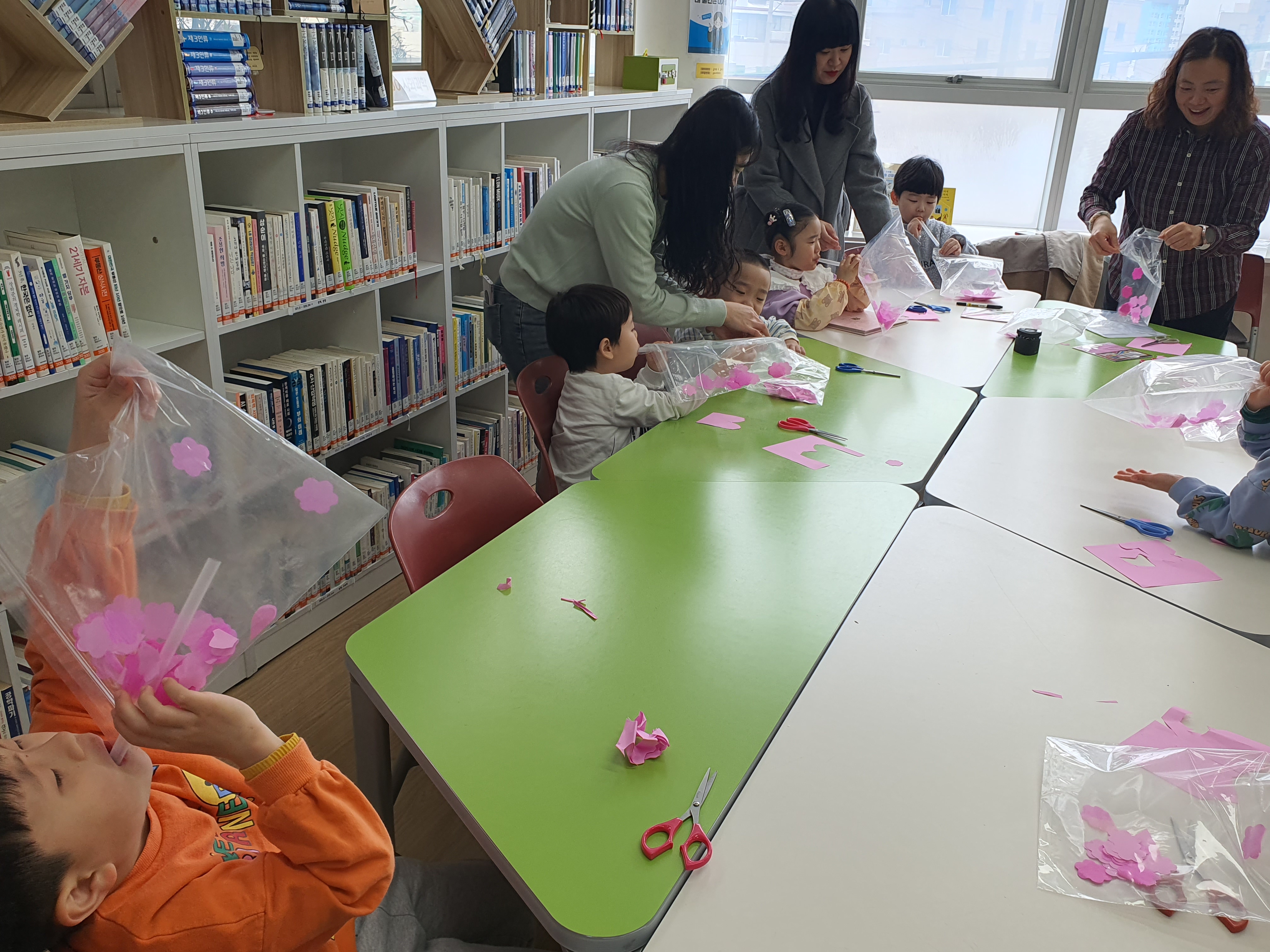 [영주2동] 영주2동 주민자치 프로그램(유아 책놀이수업)(3월) 사진1
