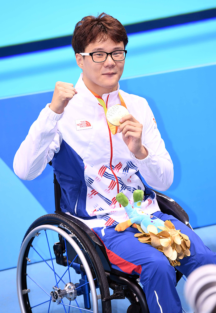 리우 패럴림픽 수영 3관왕 쾌거 … “장애인 희망·꿈 마음껏 펼치는 부산됐으면” 기사 이미지