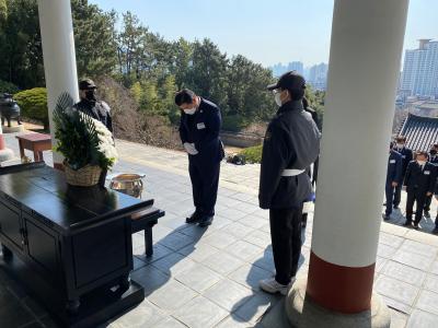 사단법인 대한민국팔각회 박수용 총재 외 16명 2022년 충렬사 참배 