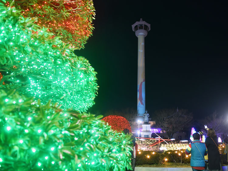 釜山クリスマスツリー文化祭り(龍頭山公園)썸네일
