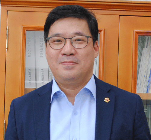 김광모 교육위원장