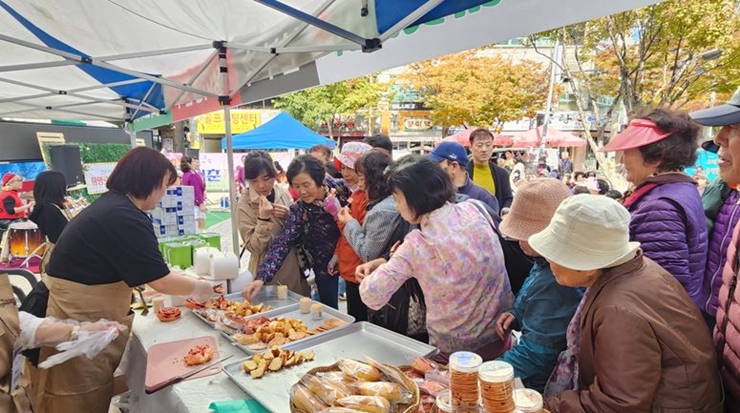 “골목상권 살아야 지역경제 산다”… 해리단길 등 5곳 지원 기사 사진