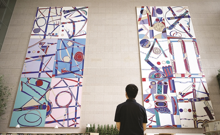 부산시청 로비 초대형 그림 보셨나요? 기사 사진