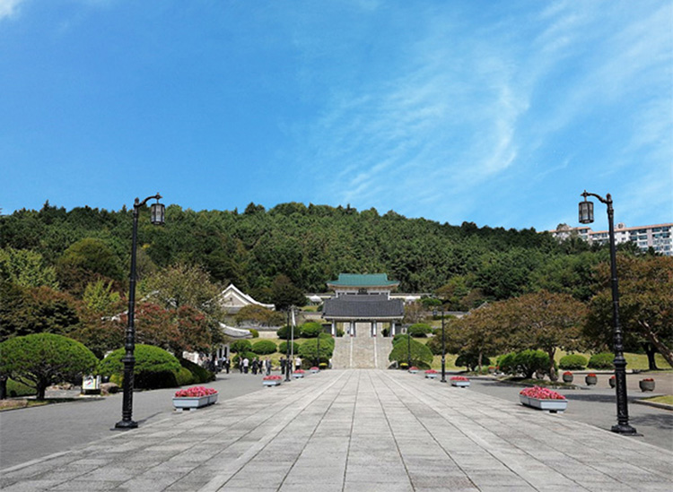 충렬사 공원 전경