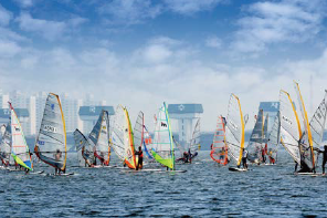  A Variety	of Marine Sports