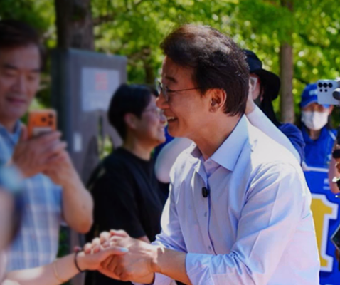 부산시장 전재수 이미지