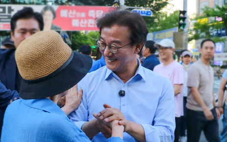 부산시장 전재수 이미지