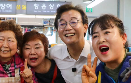 부산시장 전재수 이미지