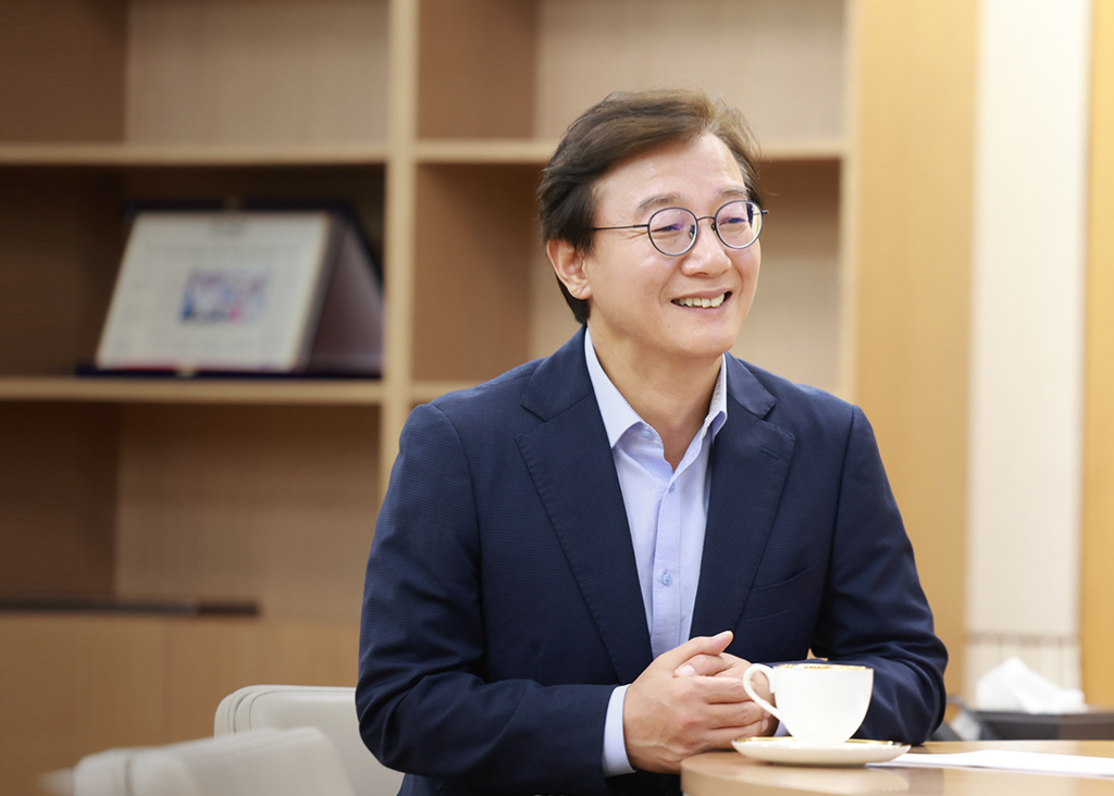 부산시장 전재수 이미지