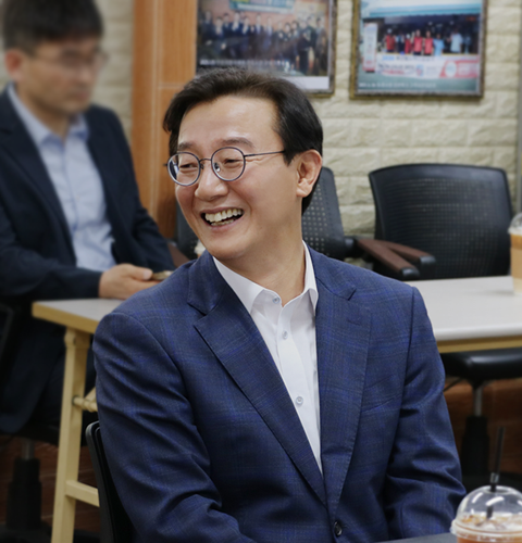 부산시장 전재수 이미지