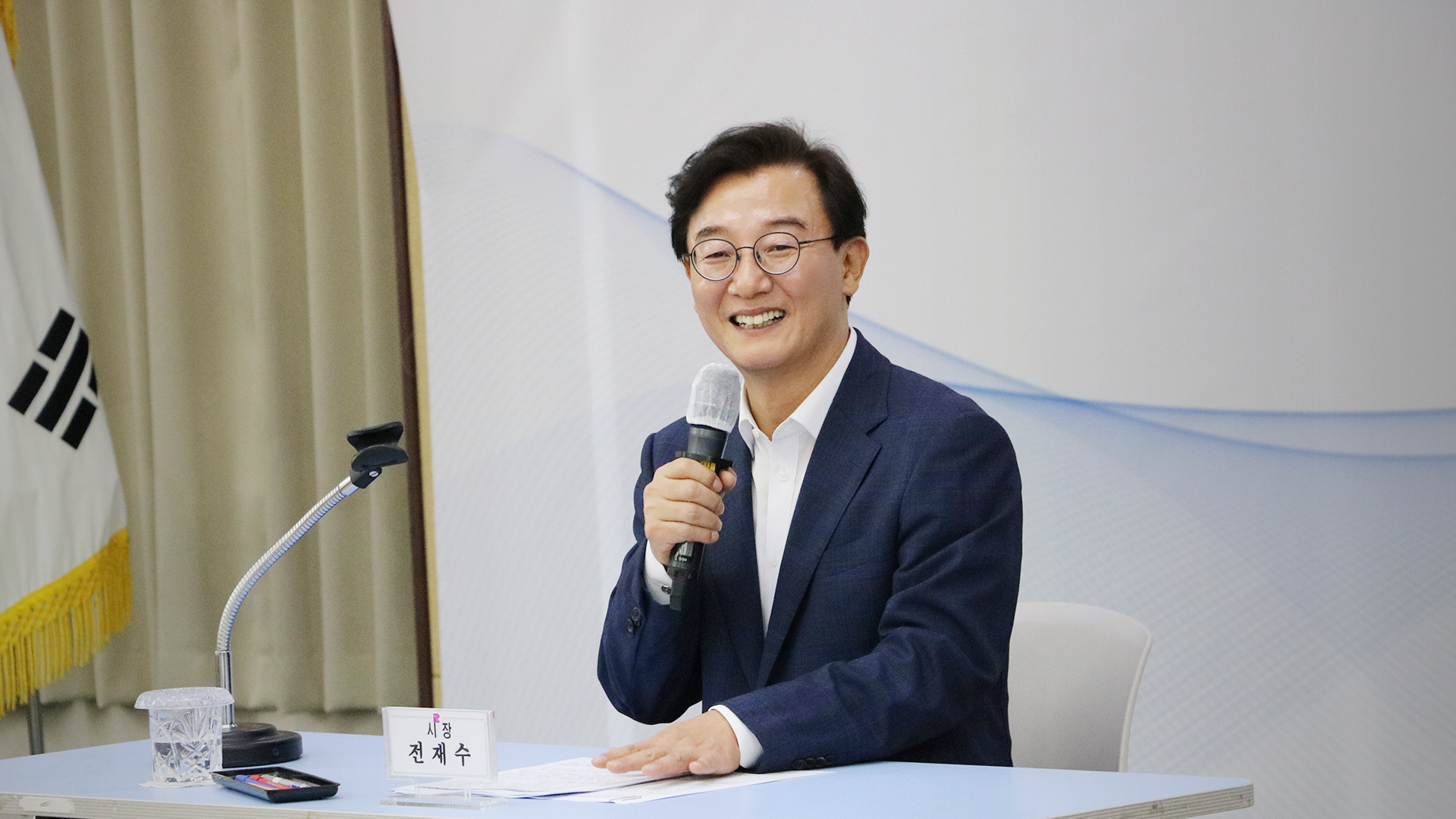 부산시장 전재수 이미지