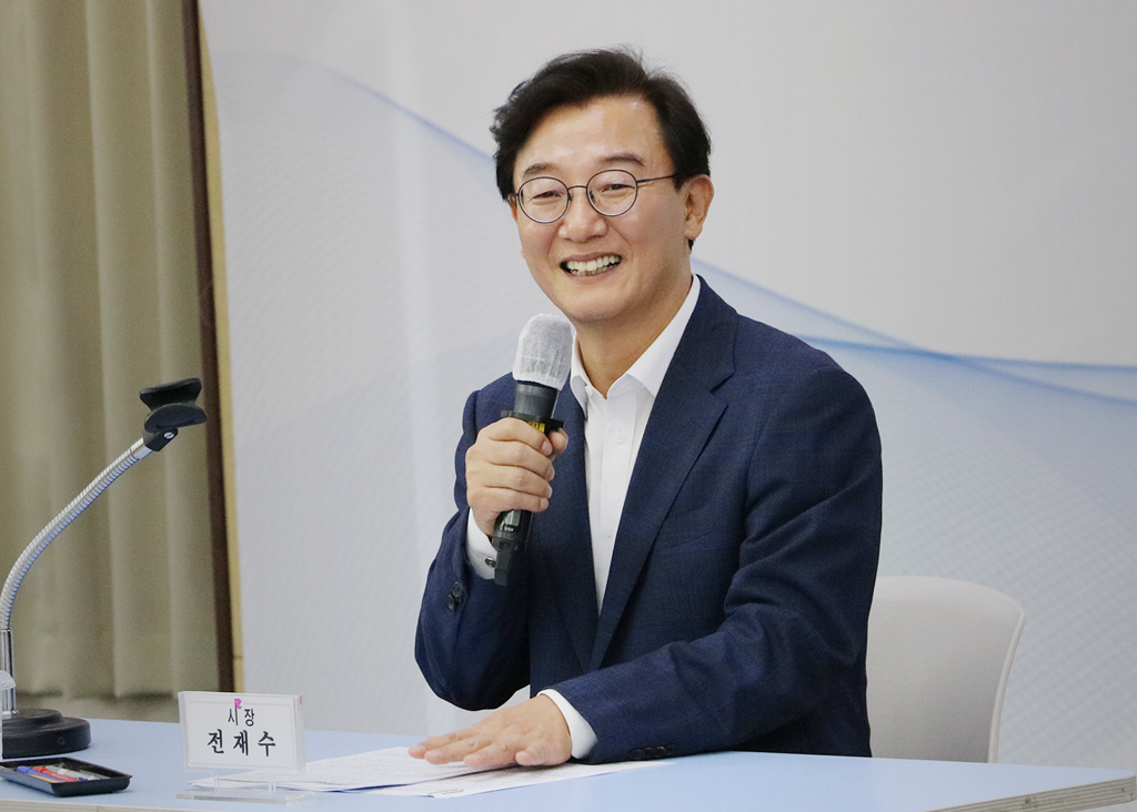 부산시장 전재수 이미지