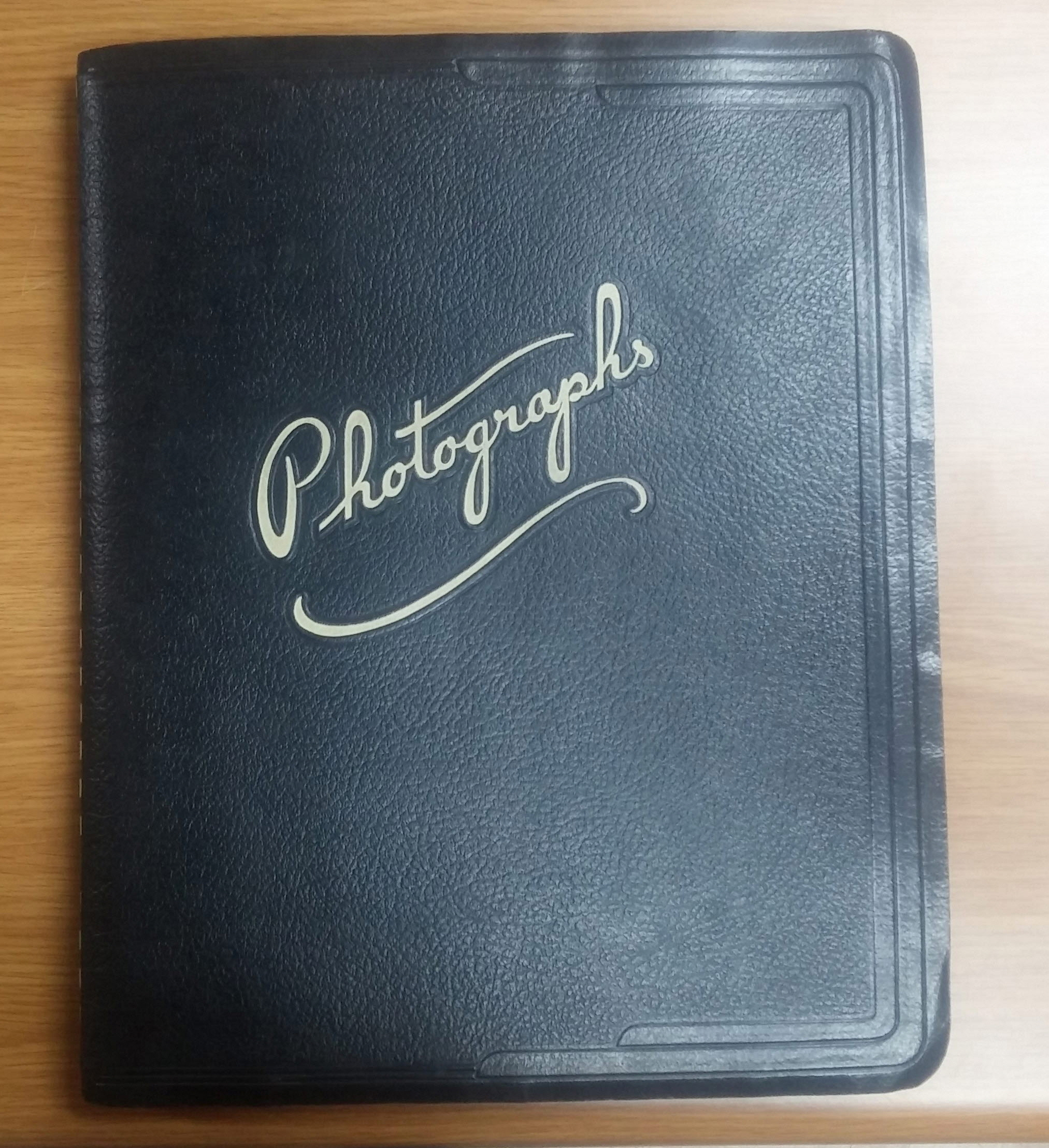 Commemorative Wedding Photo Album (Donated by Hwang, Soon-hwa)