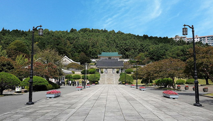 충렬사 전경 이미지