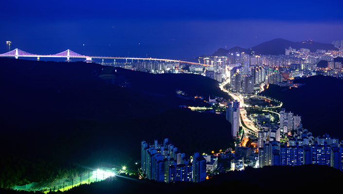 황령산유원지의 야경 이미지