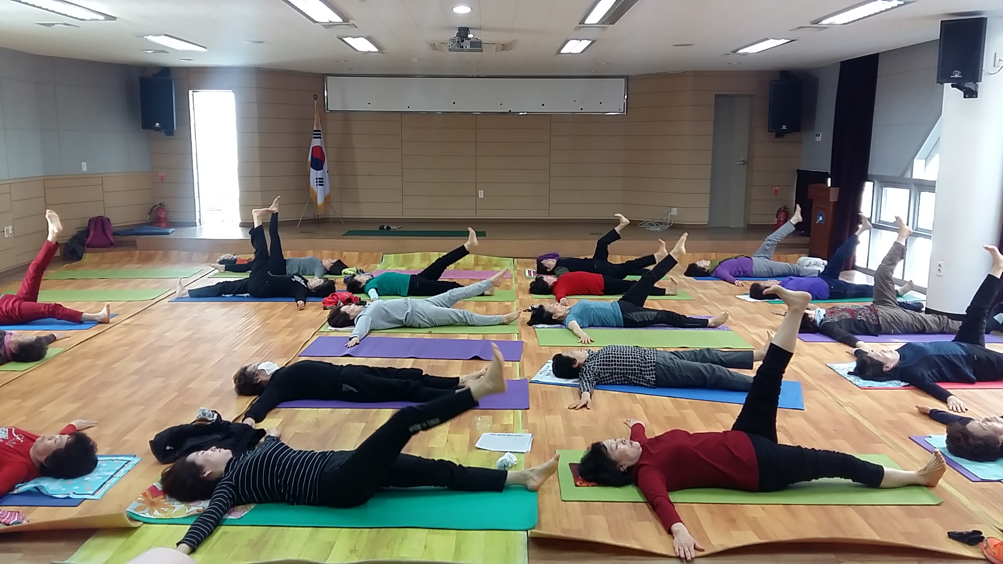 요가교실 (중급) 이미지