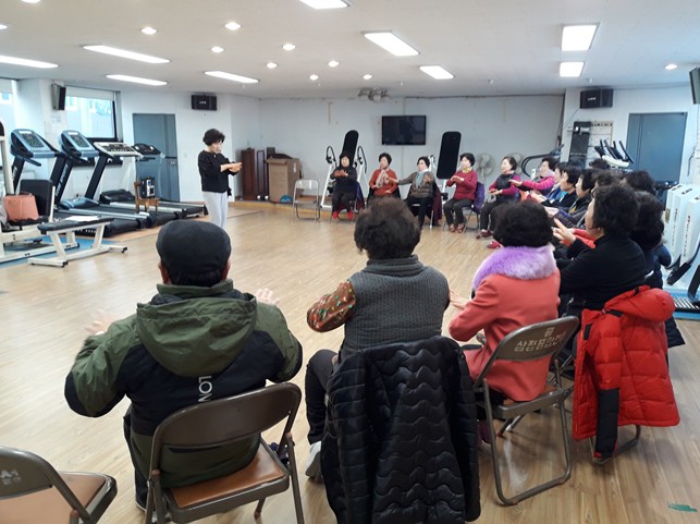 웃음댄스교실 이미지