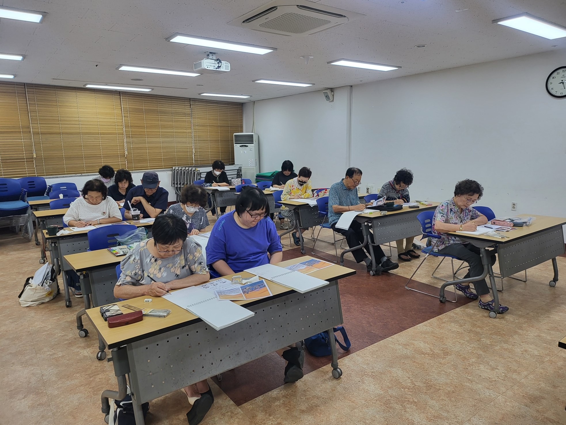 스케치교실 이미지